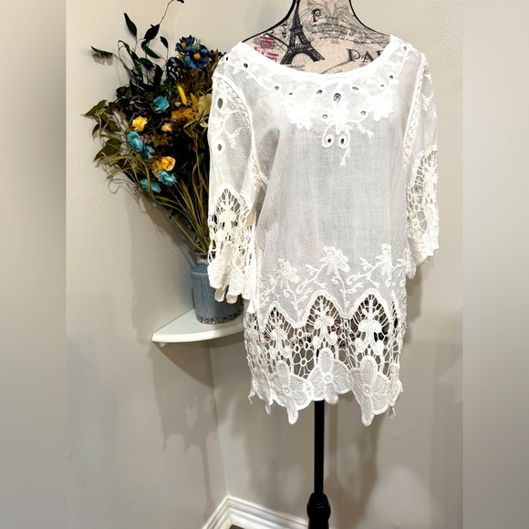 KEREN hart White Embellished Lace & Embroidered 3/4 sleeves Top Size Small - Picture 1 of 8